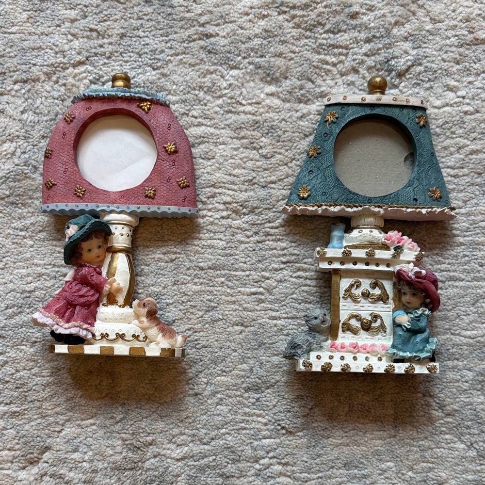 Vintage Cottage Girl Lamp Figurine Frames — Pink & Teal